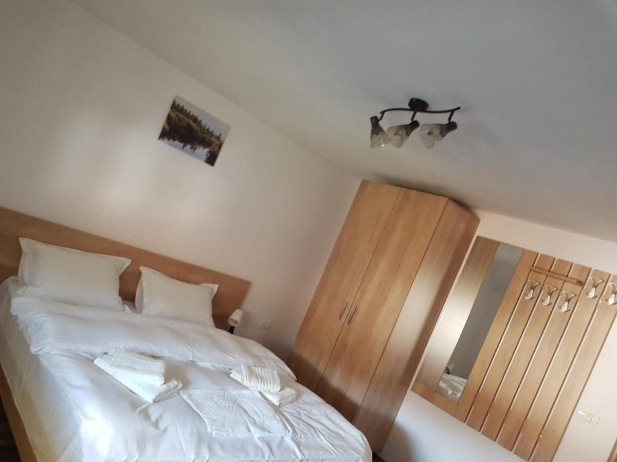Viata La Tara Cerna Hotel Cerna  Bagian luar foto