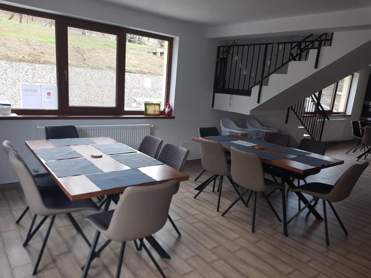 Viata La Tara Cerna Hotel Cerna  Bagian luar foto
