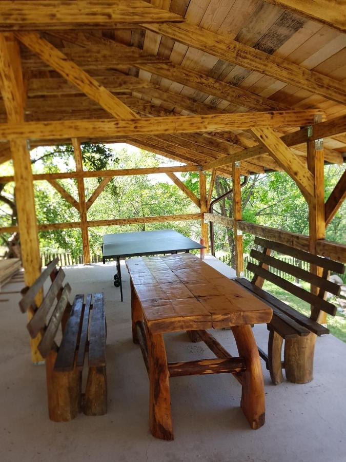 Viata La Tara Cerna Hotel Cerna  Bagian luar foto