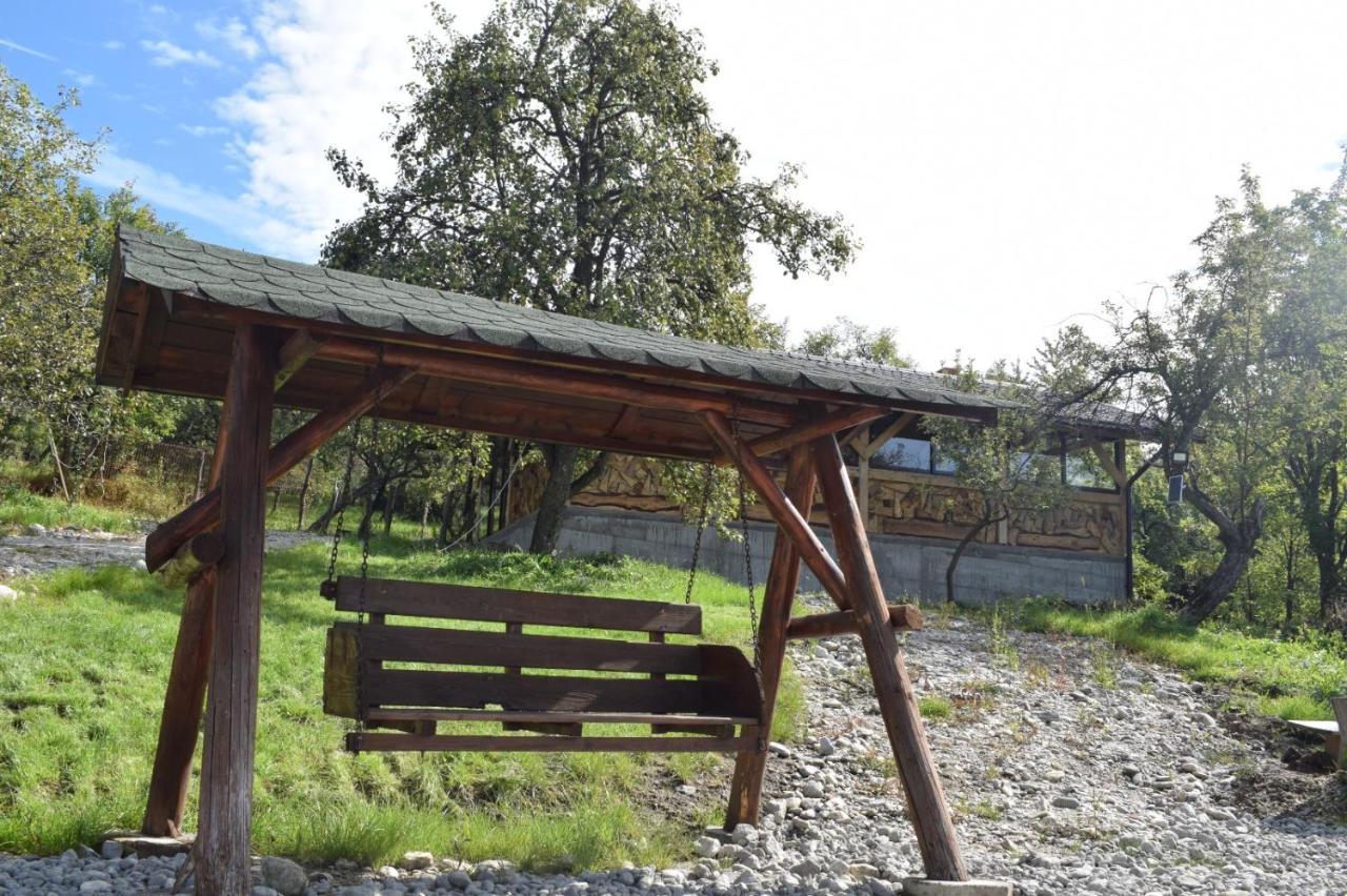 Viata La Tara Cerna Hotel Cerna  Bagian luar foto